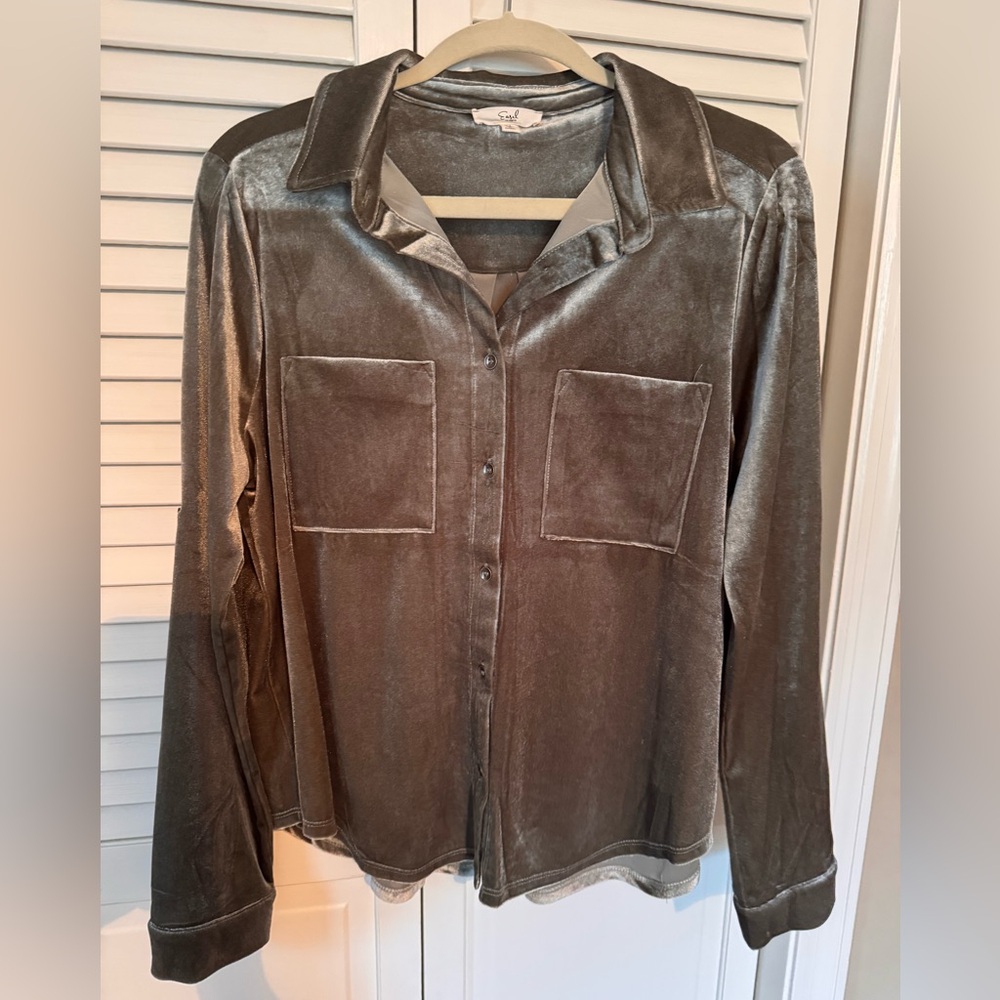 Easel Green  Velvet Shirt